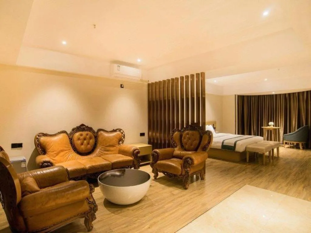 City Comfort Inn Liuzhou Wuxing Walking Street Zhonghuan Tower