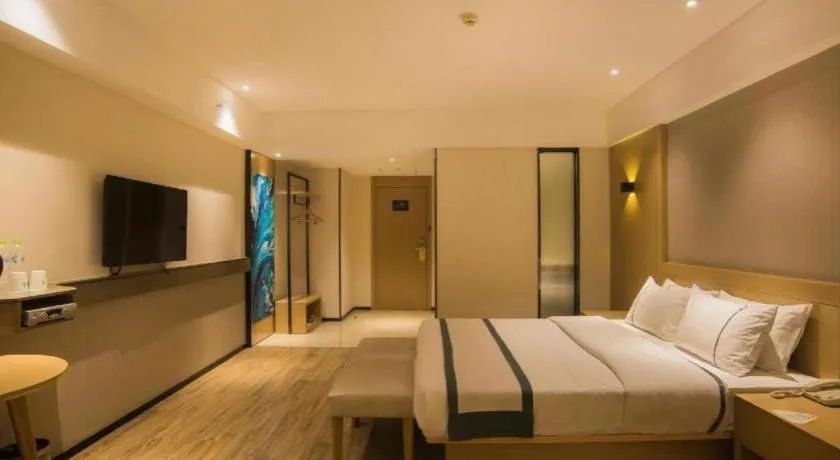 Bed in City Comfort Inn Liuzhou Wuxing Walking Street Zhonghuan Tower