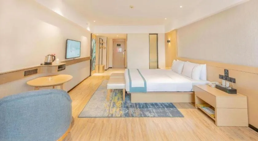 Bed in City Comfort Inn Liuzhou Wuxing Walking Street Zhonghuan Tower