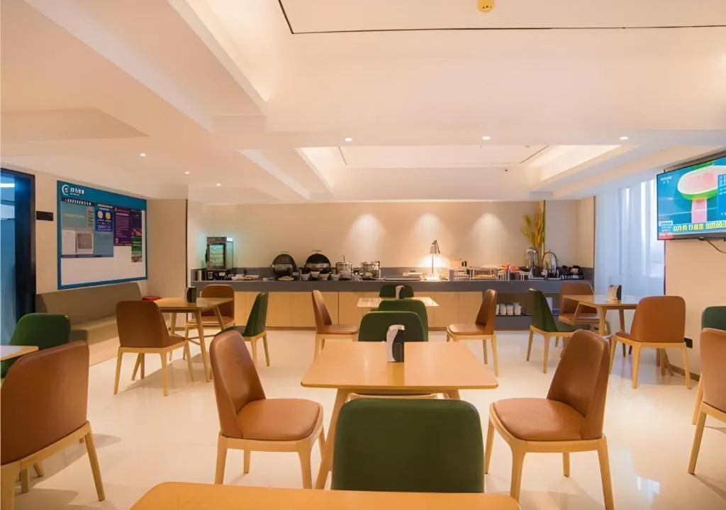 City Comfort Inn Liuzhou Wuxing Walking Street Zhonghuan Tower