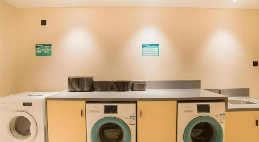 City Comfort Inn Liuzhou Wuxing Walking Street Zhonghuan Tower