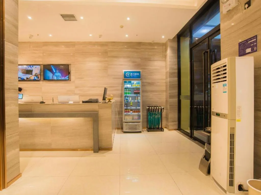 City Comfort Inn Liuzhou Wuxing Walking Street Zhonghuan Tower