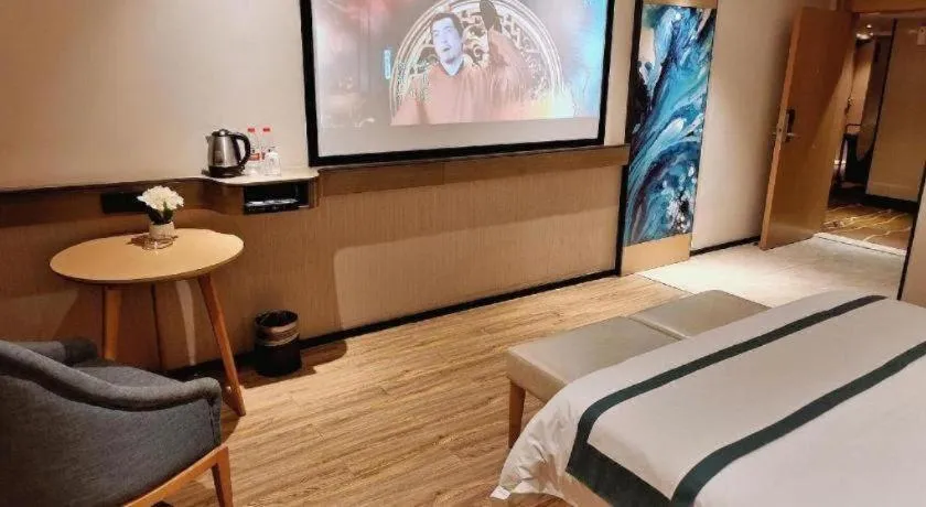 Bed in City Comfort Inn Liuzhou Wuxing Walking Street Zhonghuan Tower