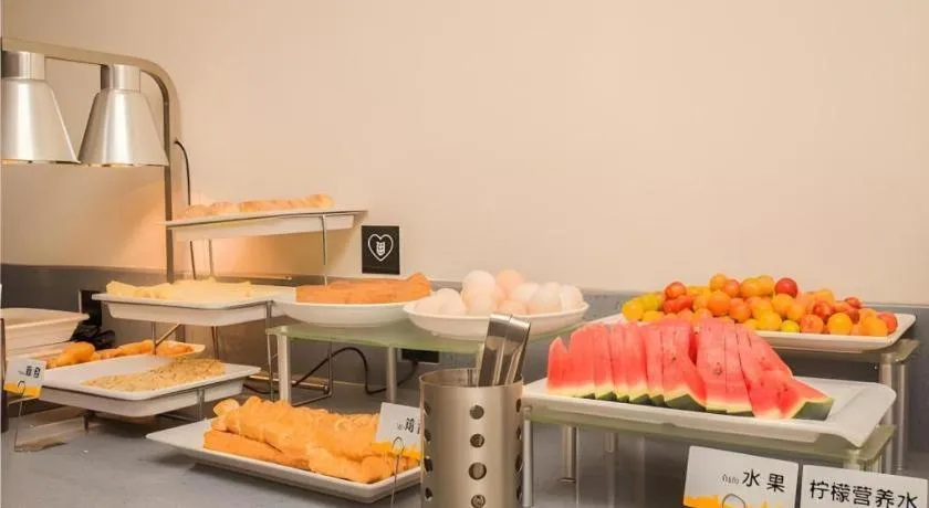 City Comfort Inn Liuzhou Wuxing Walking Street Zhonghuan Tower