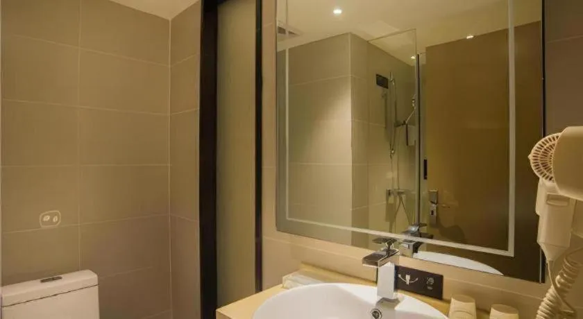 City Comfort Inn Liuzhou Wuxing Walking Street Zhonghuan Tower