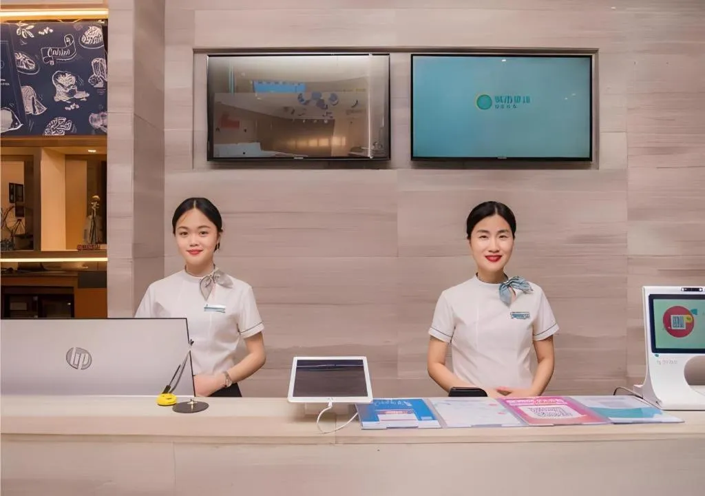 City Comfort Inn Liuzhou Wuxing Walking Street Zhonghuan Tower