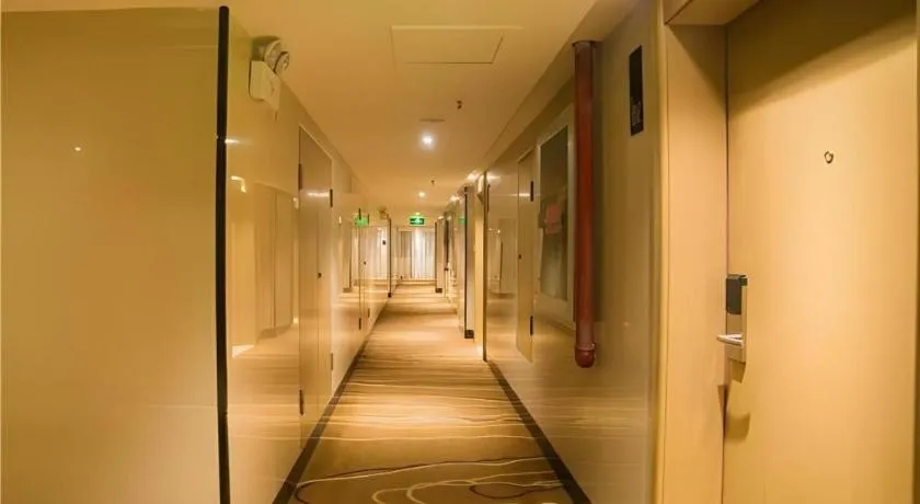 City Comfort Inn Liuzhou Wuxing Walking Street Zhonghuan Tower