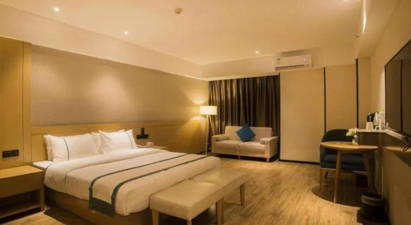 Bed in City Comfort Inn Liuzhou Wuxing Walking Street Zhonghuan Tower