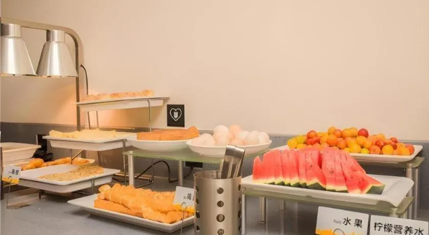 City Comfort Inn Liuzhou Wuxing Walking Street Zhonghuan Tower