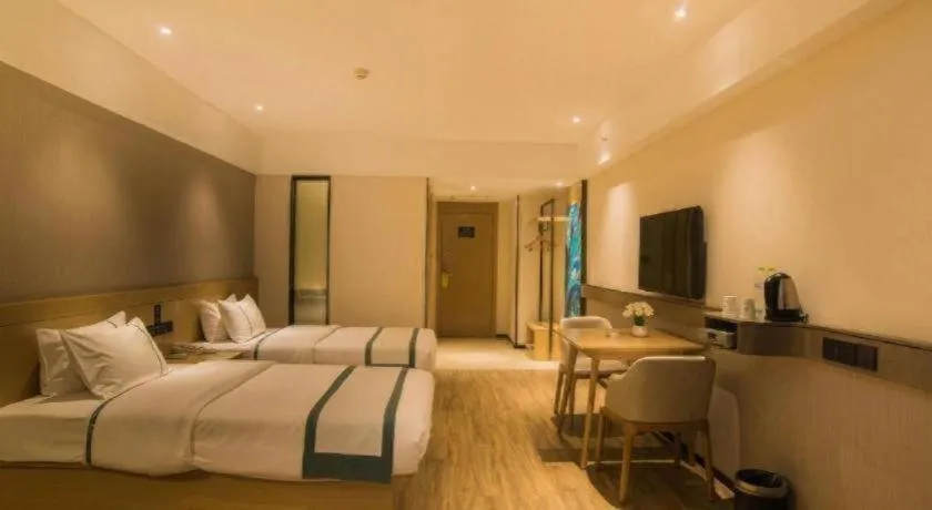 Bed in City Comfort Inn Liuzhou Wuxing Walking Street Zhonghuan Tower