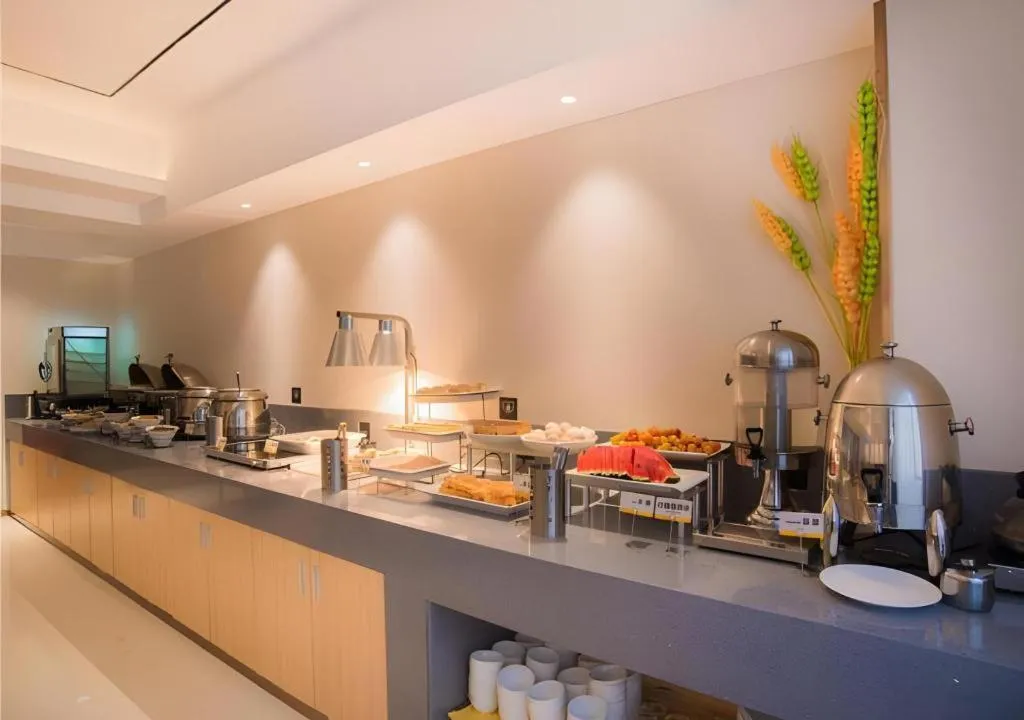 City Comfort Inn Liuzhou Wuxing Walking Street Zhonghuan Tower