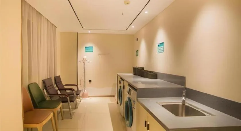 City Comfort Inn Liuzhou Wuxing Walking Street Zhonghuan Tower