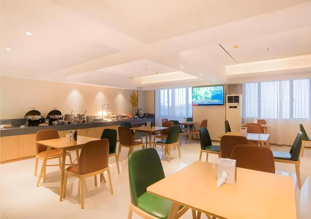 City Comfort Inn Liuzhou Wuxing Walking Street Zhonghuan Tower