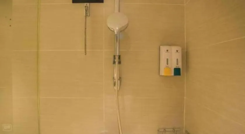 City Comfort Inn Liuzhou Wuxing Walking Street Zhonghuan Tower