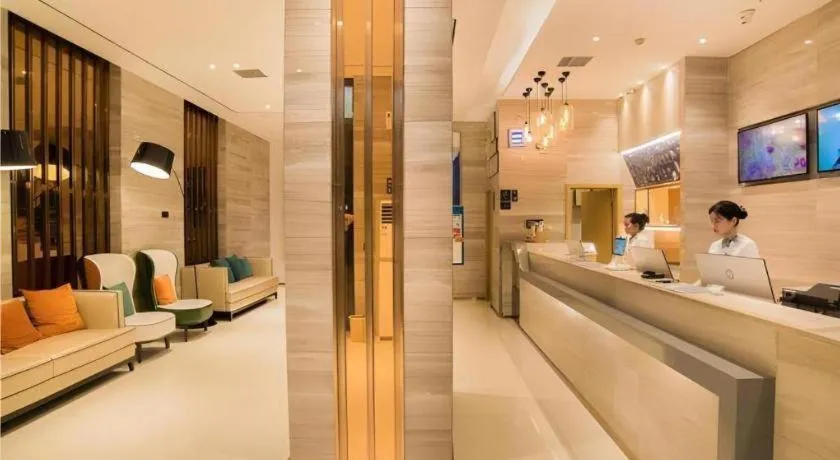 City Comfort Inn Liuzhou Wuxing Walking Street Zhonghuan Tower