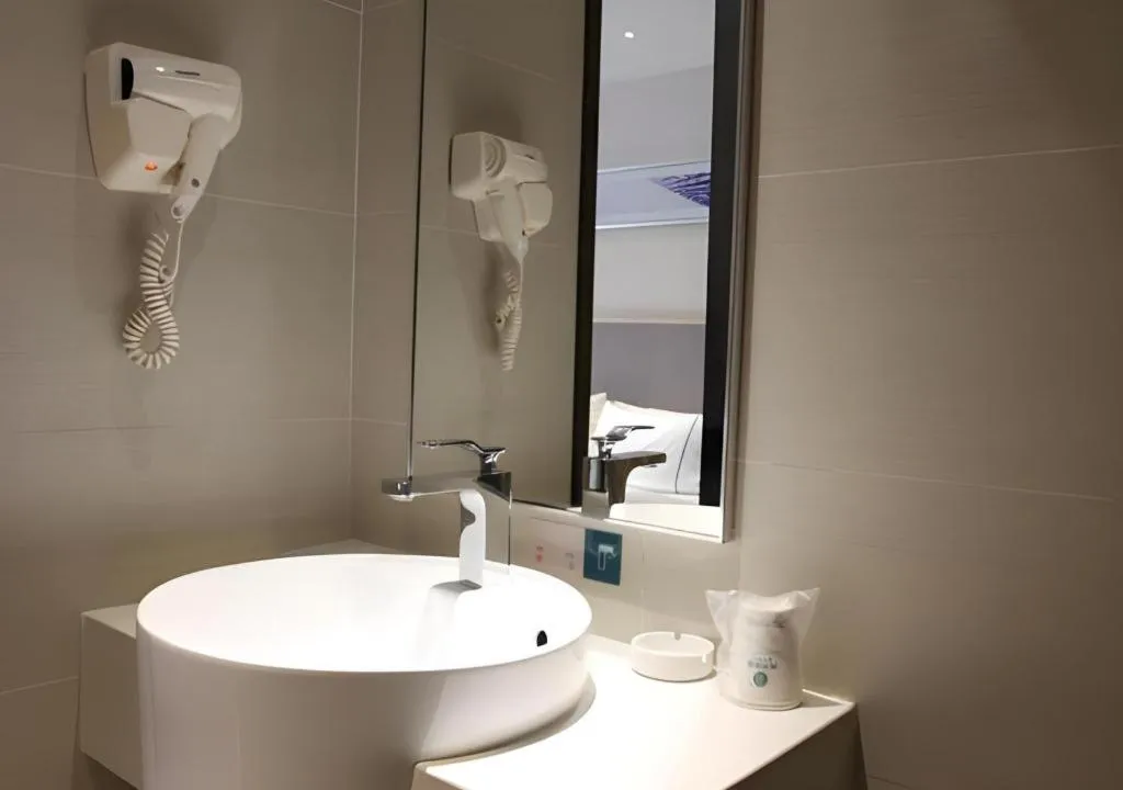 City Comfort Inn Baise Jingxi Caifu Plaza