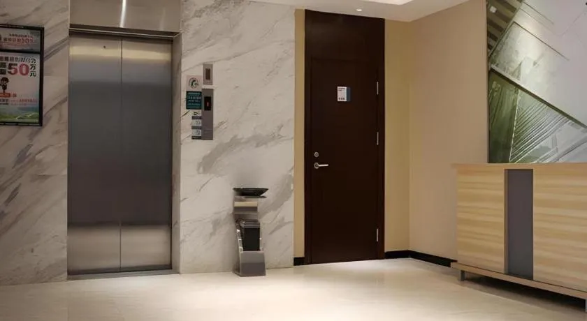 City Comfort Inn Baise Jingxi Caifu Plaza