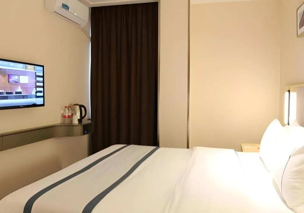 Bed in City Comfort Inn Baise Jingxi Caifu Plaza