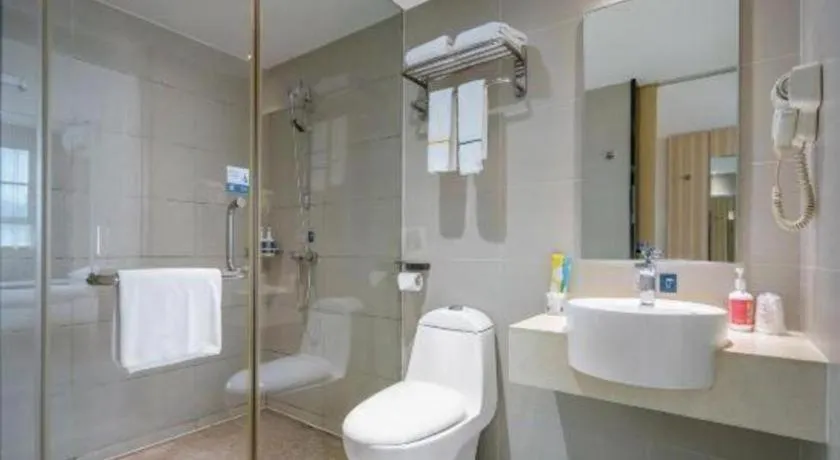 City Comfort Inn Baise Jingxi Caifu Plaza