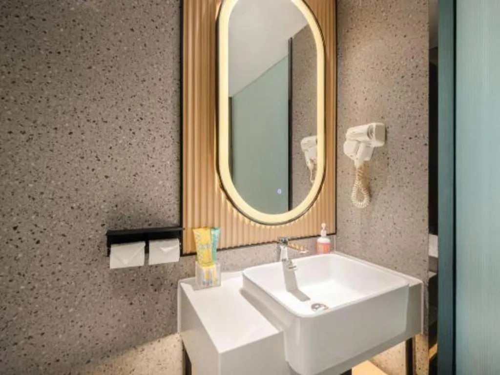 City Comfort Inn Baise Jingxi Caifu Plaza