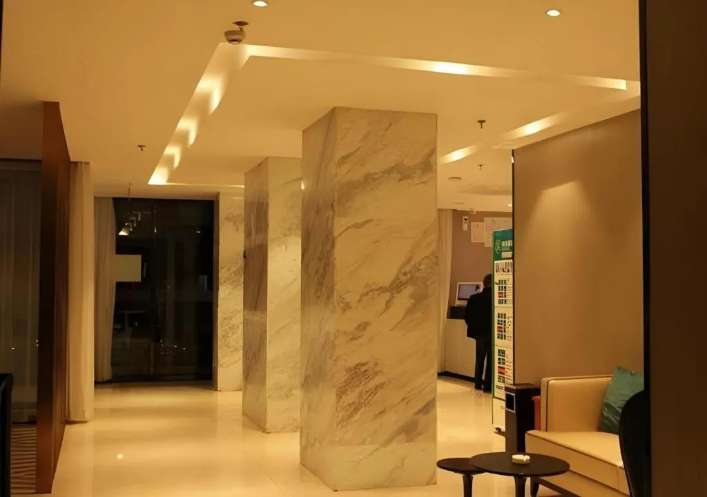 City Comfort Inn Baise Jingxi Caifu Plaza