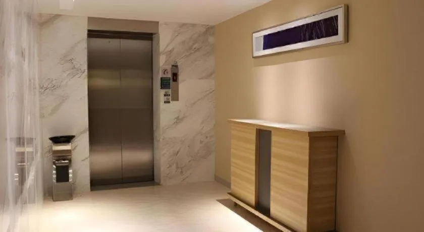 City Comfort Inn Baise Jingxi Caifu Plaza