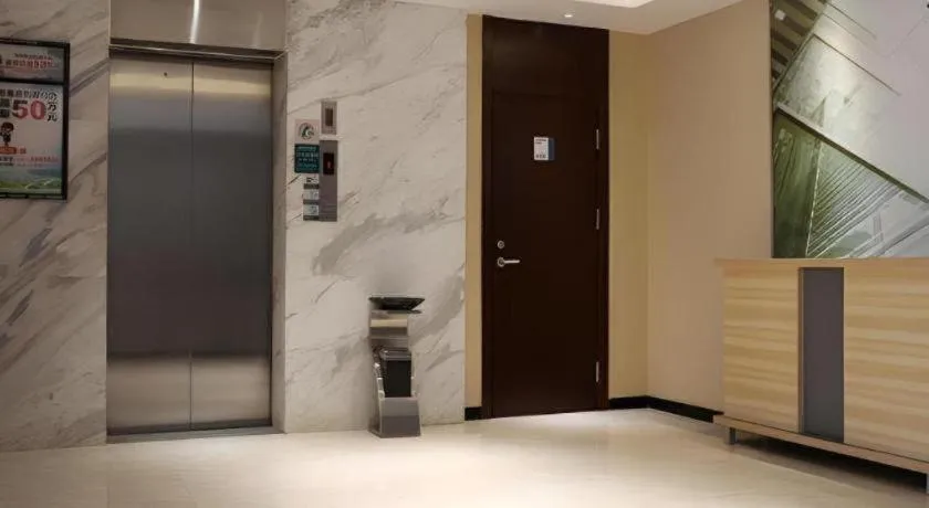 City Comfort Inn Baise Jingxi Caifu Plaza