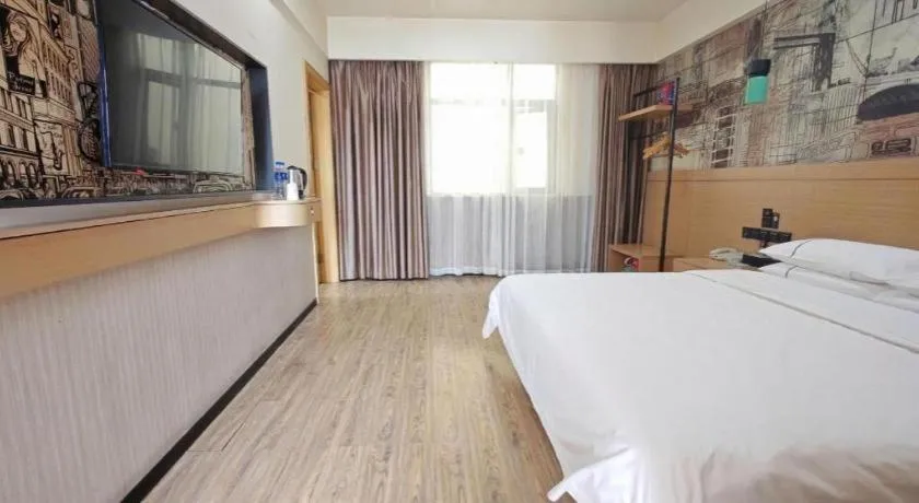 Bed in City Comfort Inn Xiaogan Xiaochang Bus Passenger Station