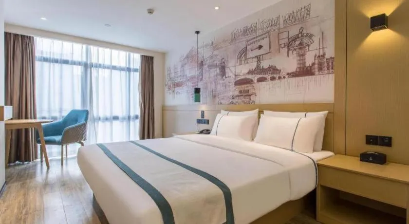 Bed in City Comfort Inn Jinzhou Bohai University Wanda Plaza