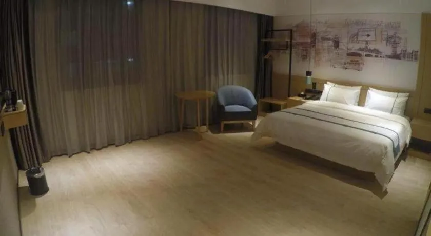 Bed in City Comfort Inn Jinzhou Bohai University Wanda Plaza