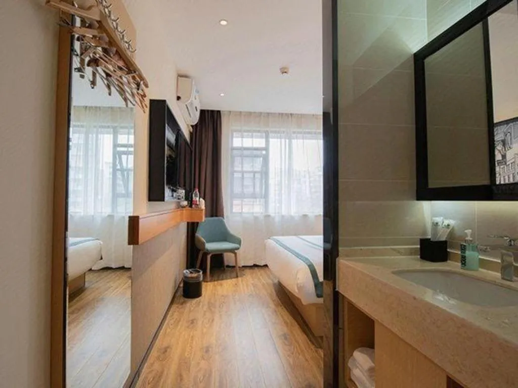 Bed in City Comfort Inn Jinzhou Bohai University Wanda Plaza