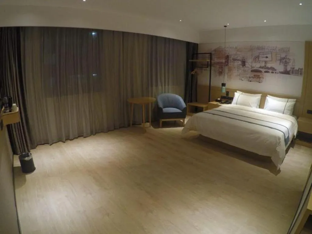 Bed in City Comfort Inn Jinzhou Bohai University Wanda Plaza