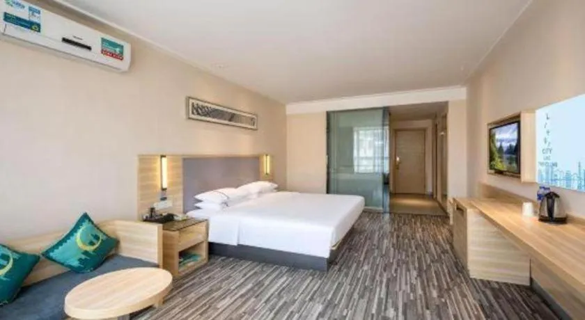 Bed in City Comfort Inn Zhanjiang South Railway Station