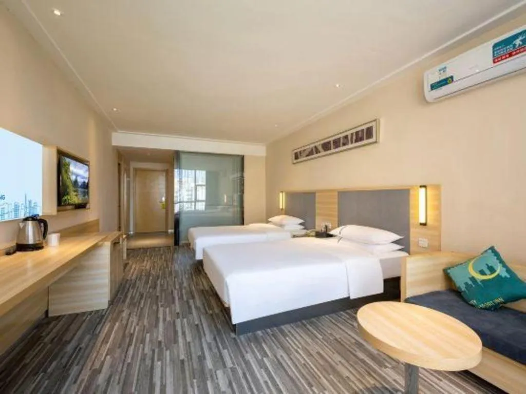 Bed in City Comfort Inn Zhanjiang South Railway Station