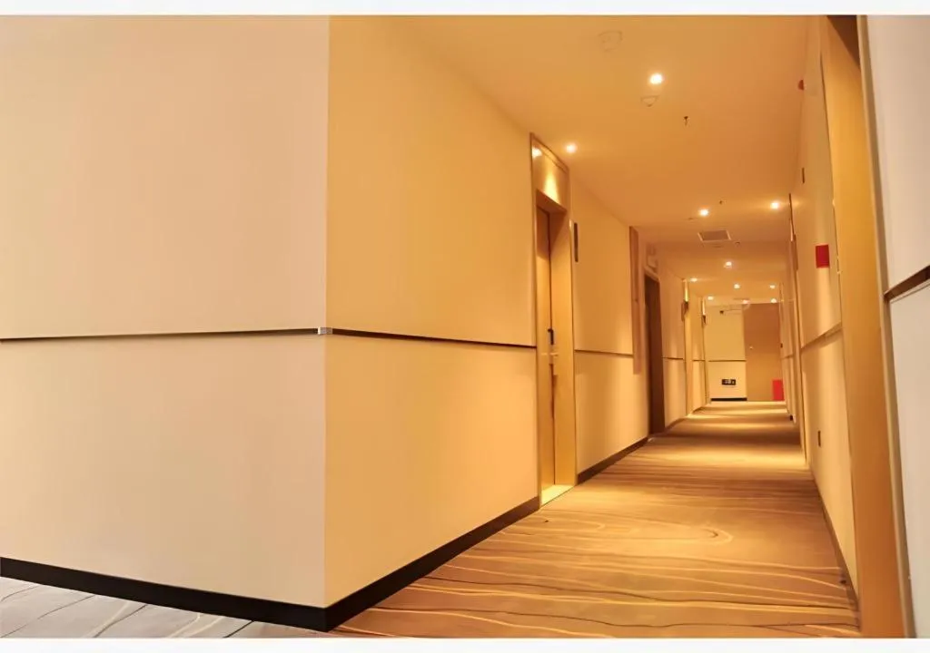 City Comfort Inn Huanggang Luotian Yishui Waitan