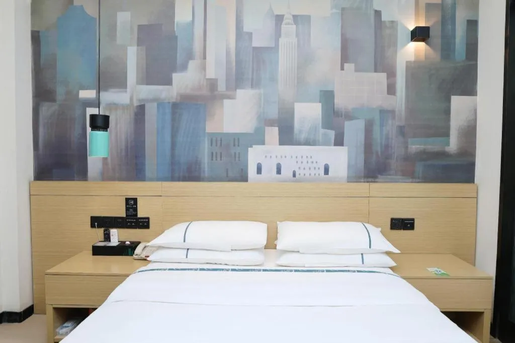 Bed in City Comfort Inn Huanggang Luotian Yishui Waitan