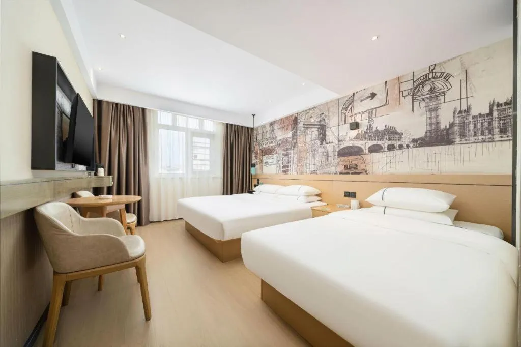 Bed in City Comfort Inn Liuzhou Chengzhong Wanda Haiguan