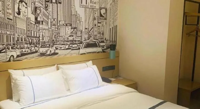 Bed in City Comfort Inn Liuzhou Chengzhong Wanda Haiguan
