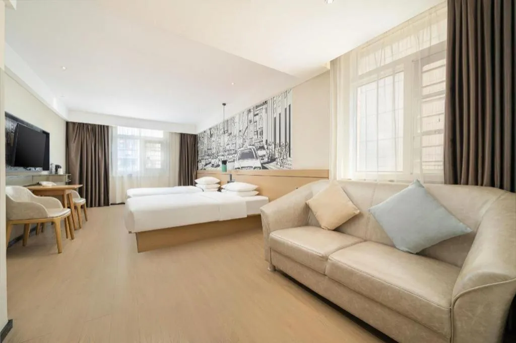 Bed in City Comfort Inn Liuzhou Chengzhong Wanda Haiguan