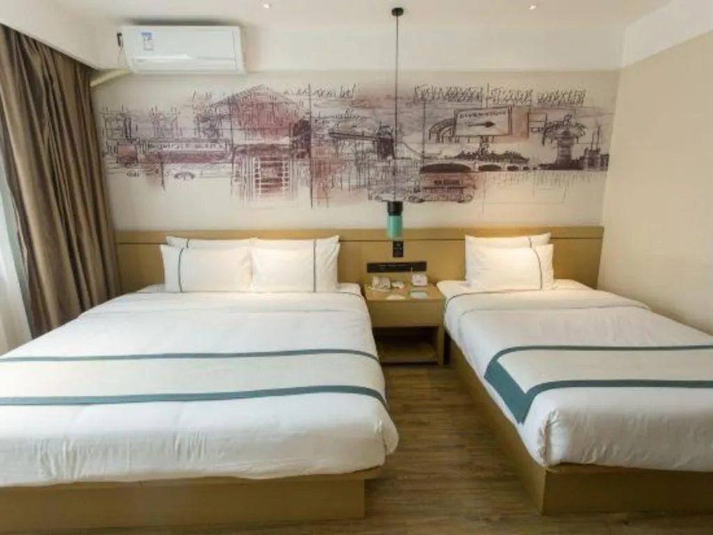 Bed in City Comfort Inn Guigang Hecheng Wanda Plaza