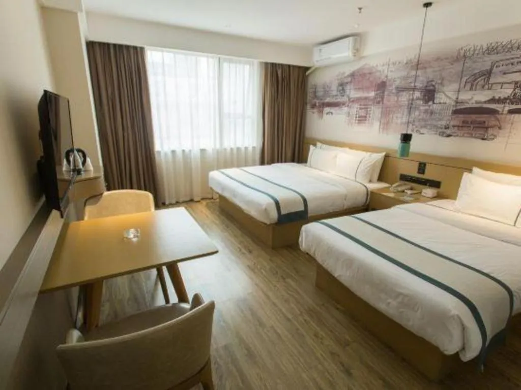 Bed in City Comfort Inn Guigang Hecheng Wanda Plaza