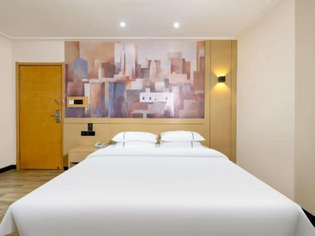 Bed in City Comfort Inn Guigang Hecheng Wanda Plaza