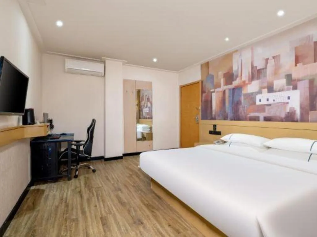 Bed in City Comfort Inn Guigang Hecheng Wanda Plaza