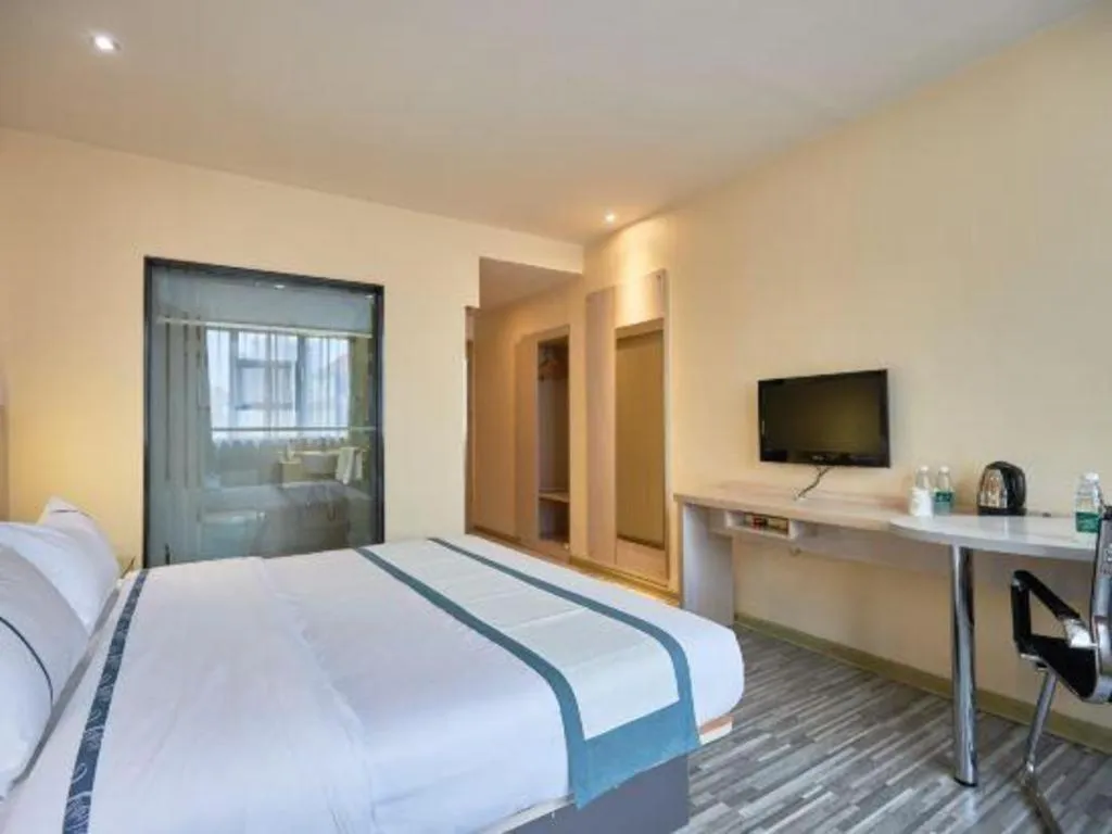 Bed in City Comfort Inn Liuzhou Baisha Bus Station Shengli Barbecue City