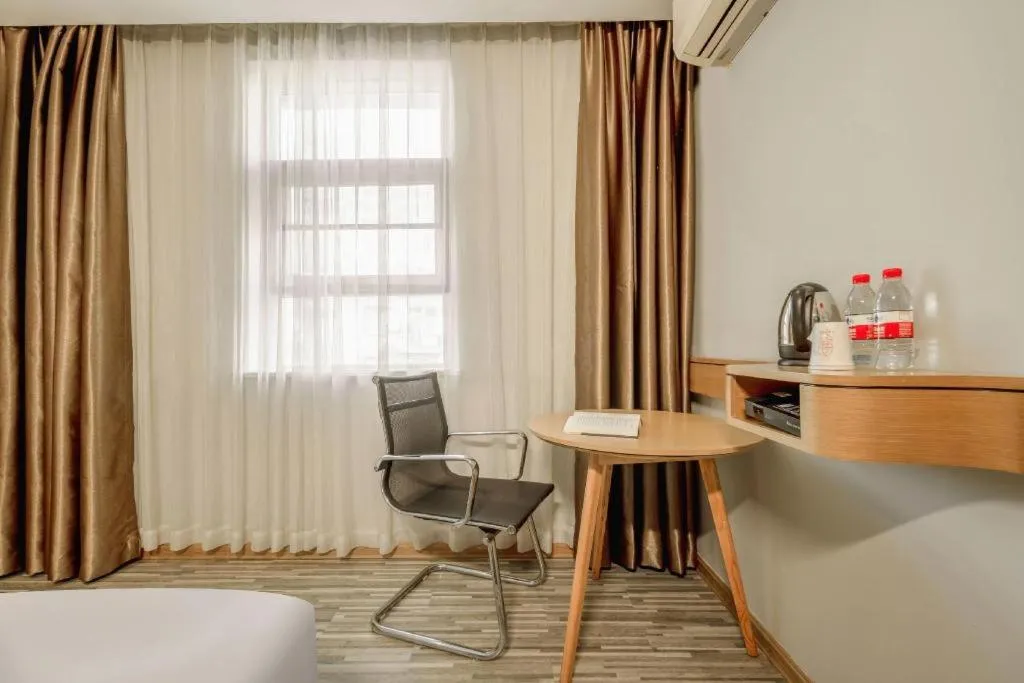 Bed in City Comfort Inn Liuzhou Baisha Bus Station Shengli Barbecue City