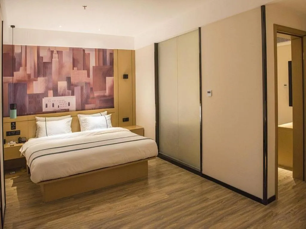 Bed in City Comfort Inn Guilin City Hall