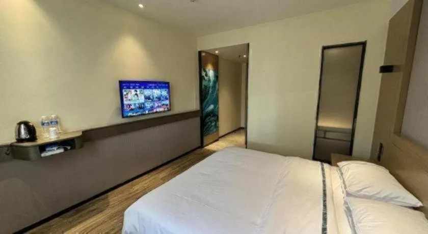 Bed in City Comfort Inn Jiangxia Wuchang University of Technology