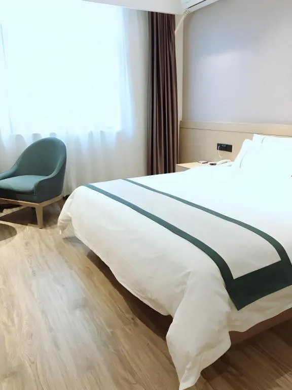 Bed in City Comfort Inn Jiangxia Wuchang University of Technology