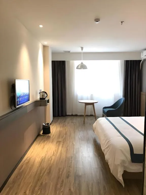 Bed in City Comfort Inn Jiangxia Wuchang University of Technology