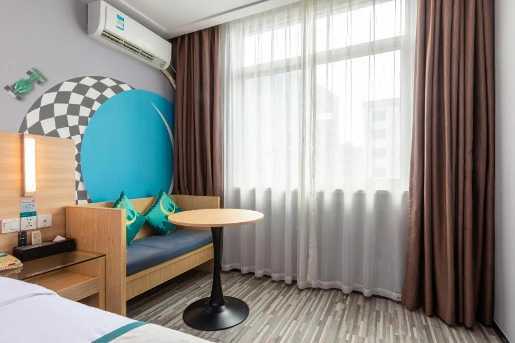 Bed in City Comfort Inn Huizhou Danshui High-speed Railway Huiyang Station